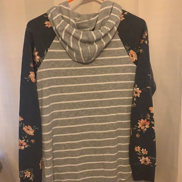 Long sleeve hooded shirt. Super soft and like new. - Picture 4 of 4